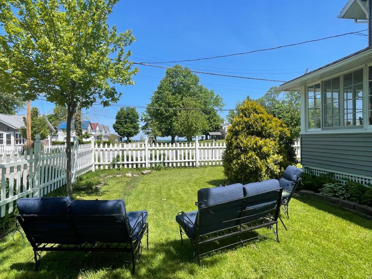 Drop Anchor Cottages And Lake House Geneva-on-the-Lake Eksteriør billede